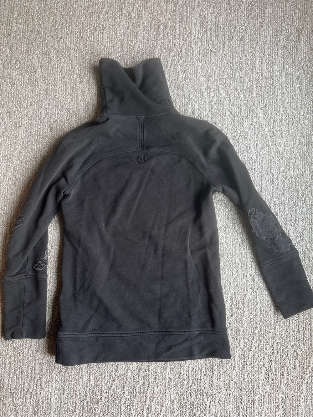 Lululemon Funnel-Neck Sweatshirt - Picture 2 of 4